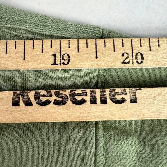 Uniqlo Shirt Men's Large Green Faded Pocket Short Sleeve Tee - Picture 10 of 10